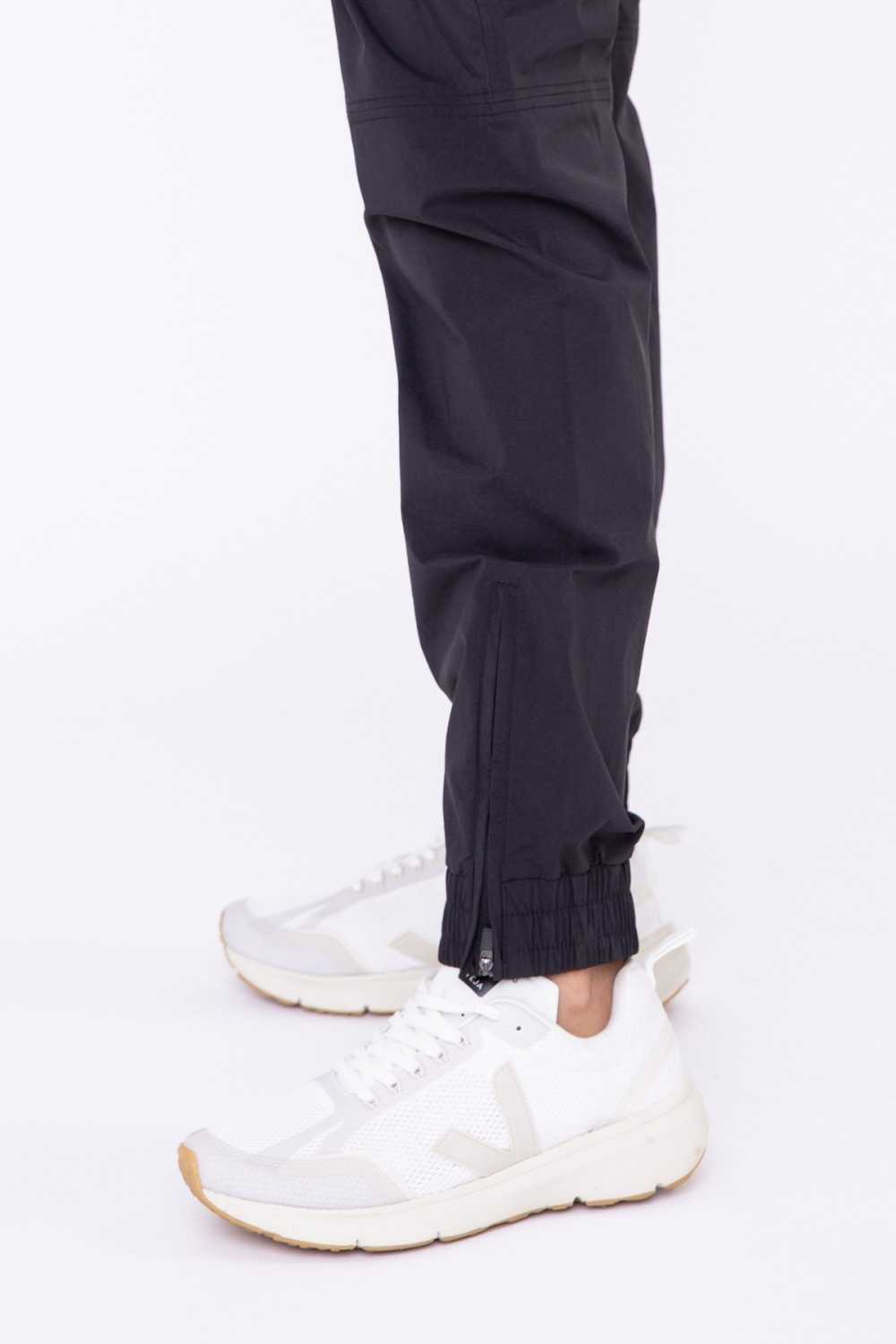 Relaxed Fit Toggle Drawstring Joggers